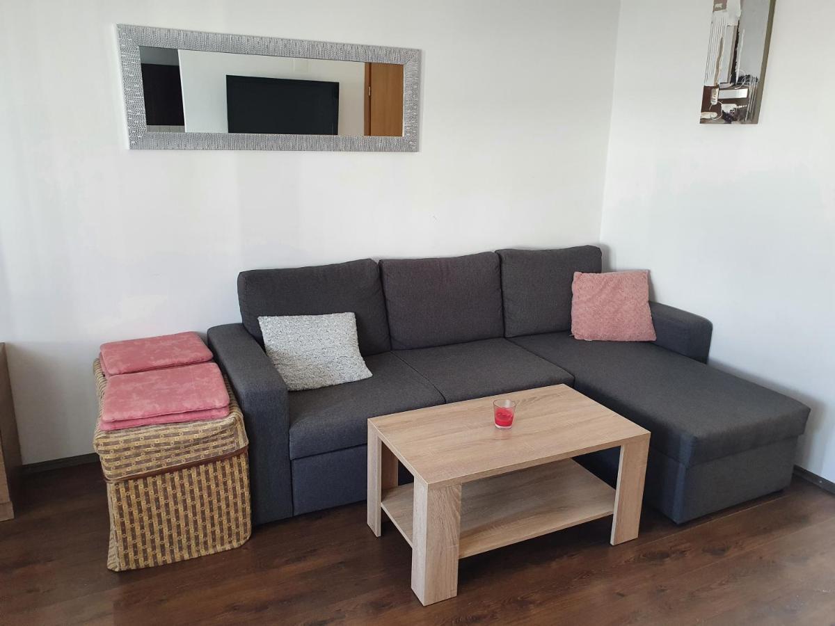Apartmani Deak Vir Buitenkant foto