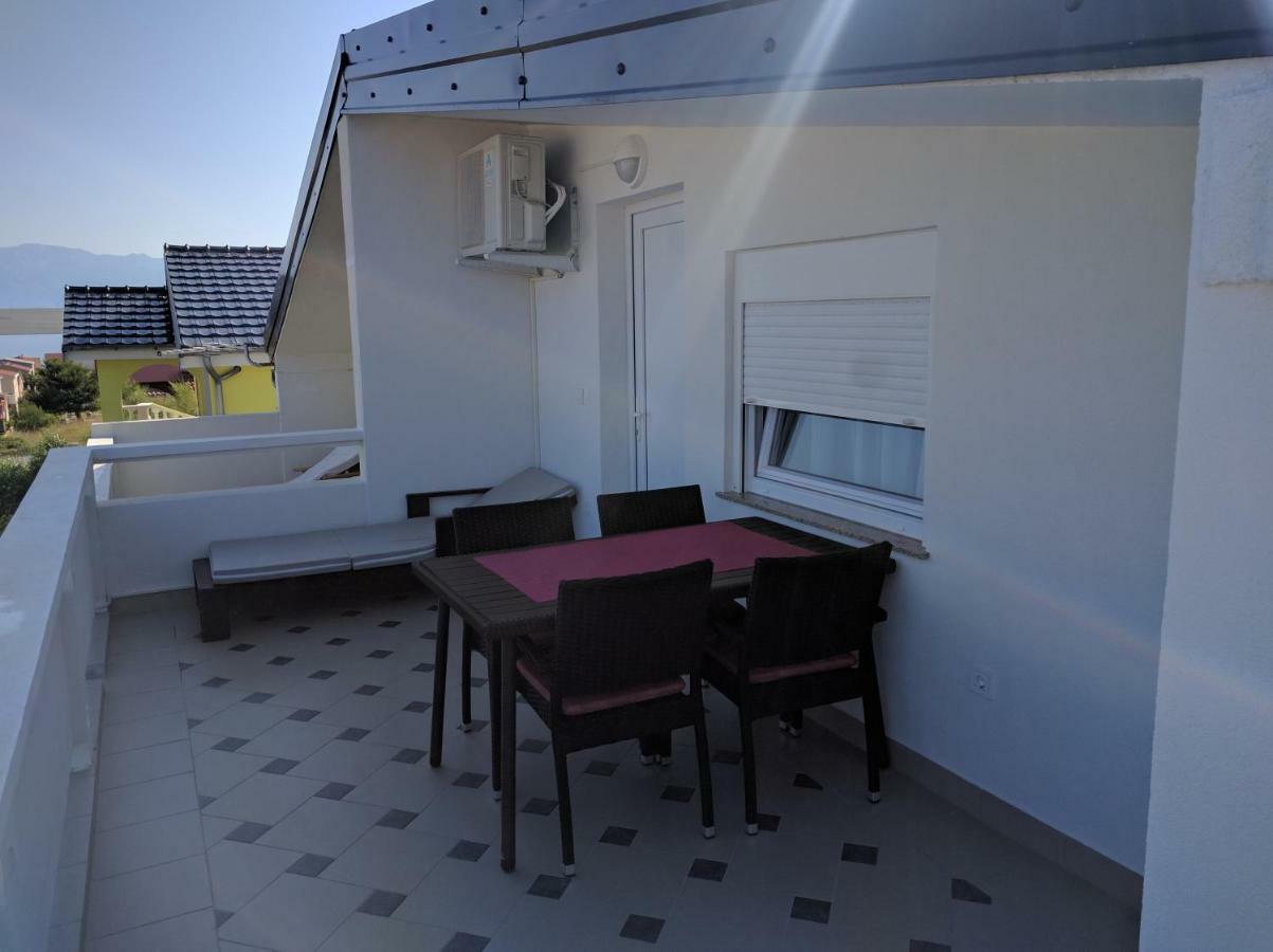 Apartmani Deak Vir Buitenkant foto